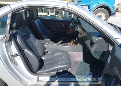 2001 Mercedes-Benz Slk 320 из США, поврежденный, VIN WDBKK65F91F201864